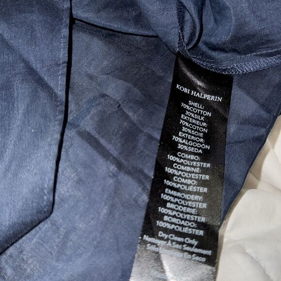 Kobi Halperin

NWT 495.00 Reese Floral Embroidered Silk Blouse SMALL - Picture 8 of 9